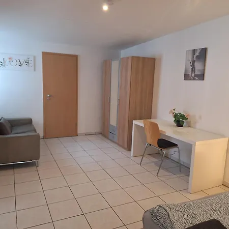 홈스테이 Monteurswohnung Am Wasserturm *