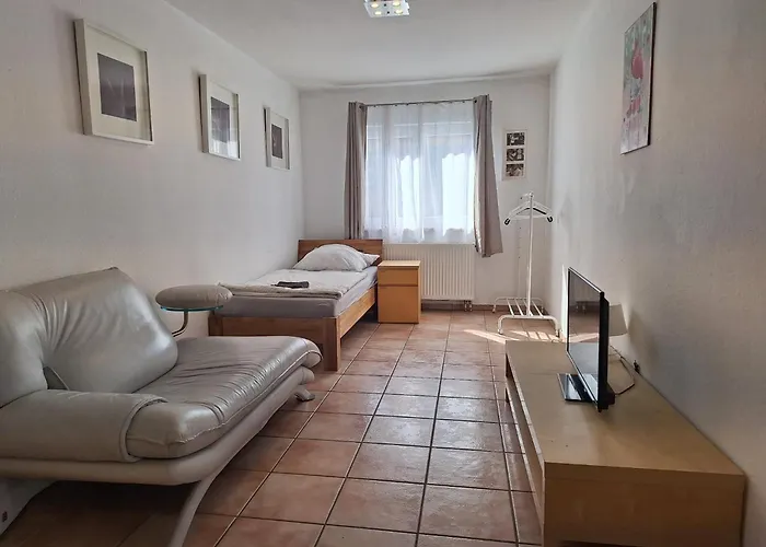 Monteurswohnung Am Wasserturm Habitación en casa particular *